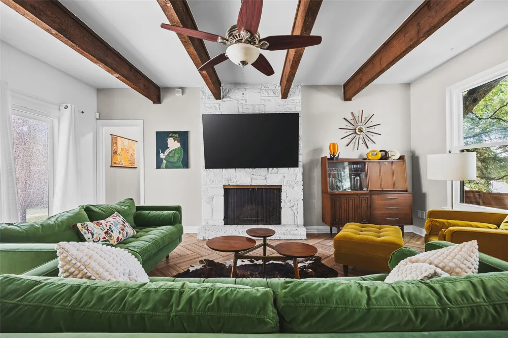 8102 Current Circle Austin, TX 78736