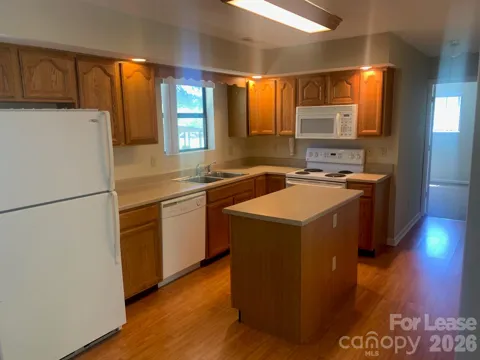 90 Apple Tree Lane #24