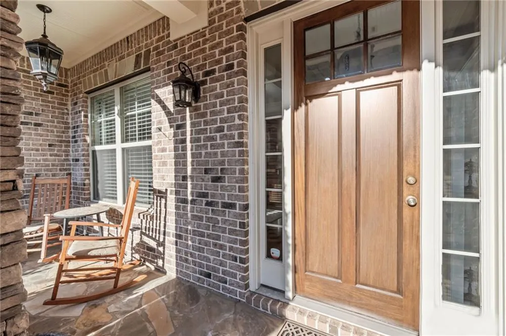 3825 Lakehurst Way Cumming, GA 30040
