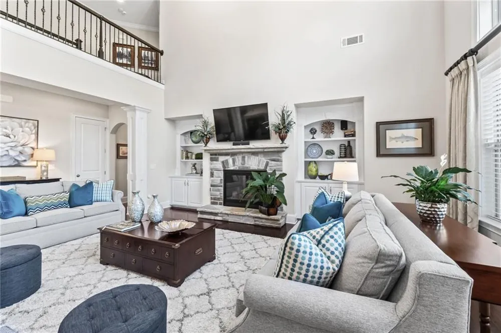 3825 Lakehurst Way Cumming, GA 30040