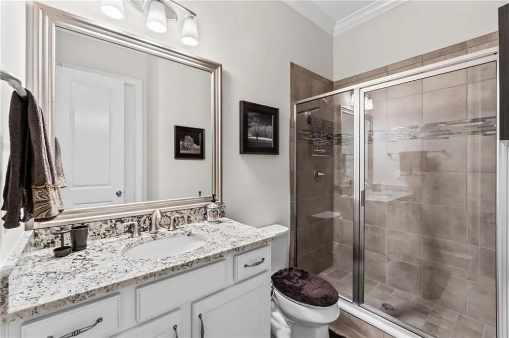 3825 Lakehurst Way Cumming, GA 30040