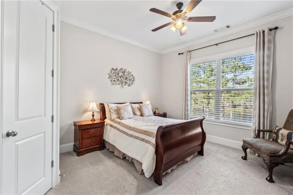 3825 Lakehurst Way Cumming, GA 30040