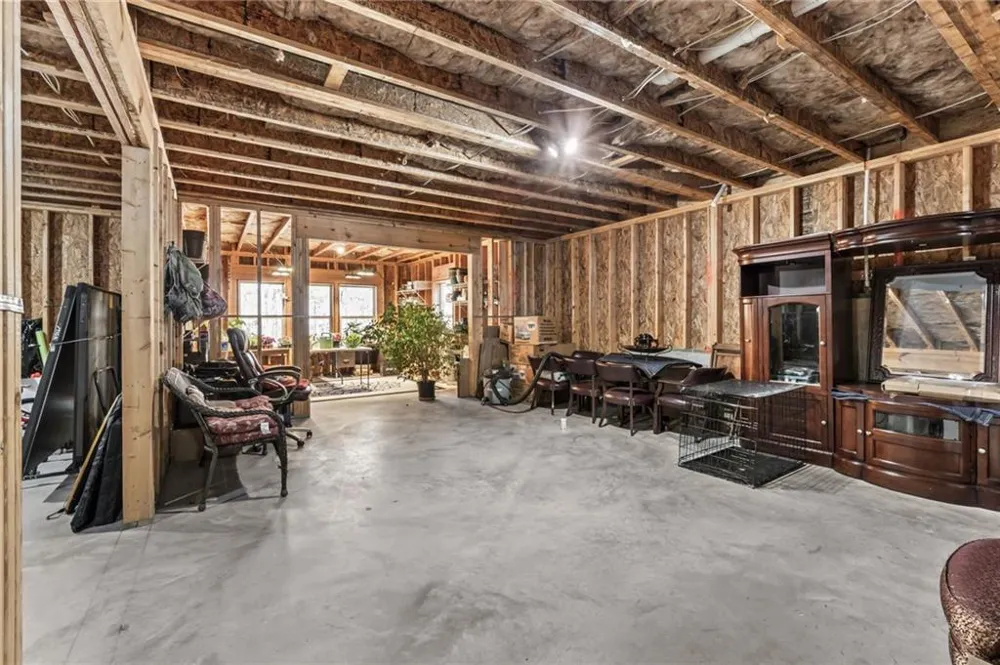 3825 Lakehurst Way Cumming, GA 30040