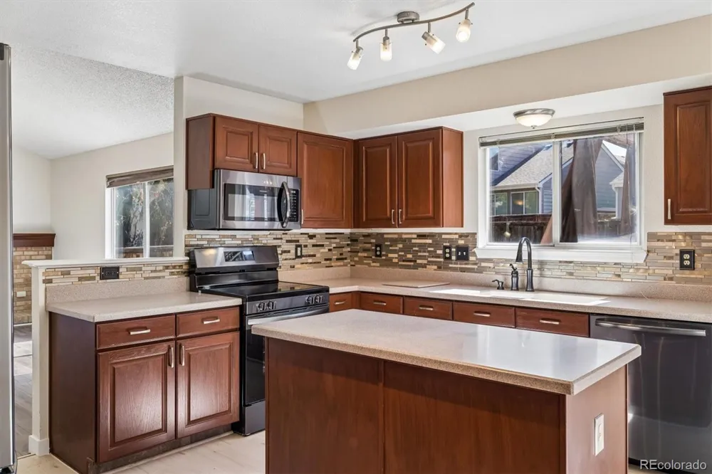 3892 Seramonte Drive Highlands Ranch, CO 80129