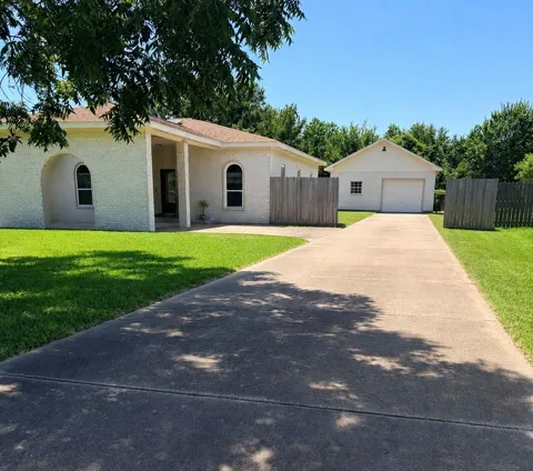 3230 W Meadow Lane