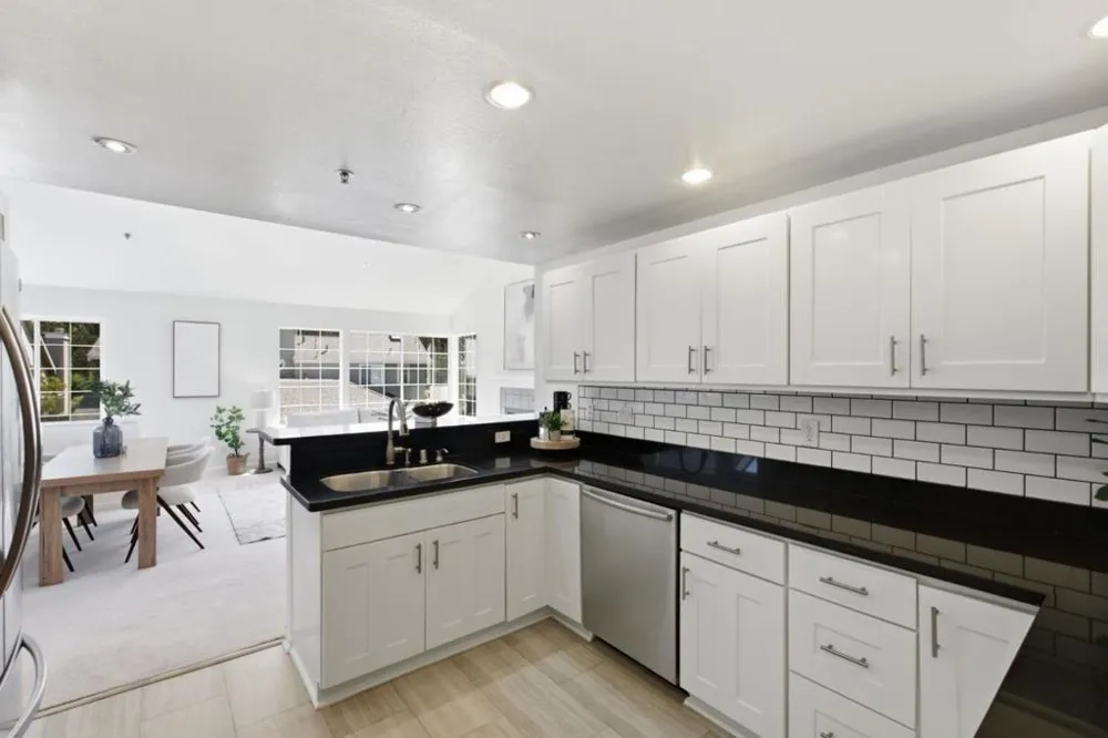 1902 Jameston Lane Daly City, CA 94014