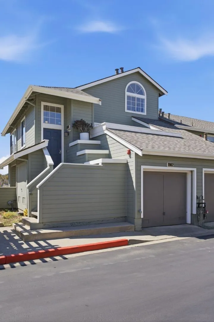 1902 Jameston Lane Daly City, CA 94014