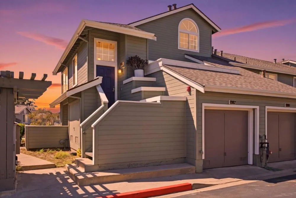 1902 Jameston Lane Daly City, CA 94014