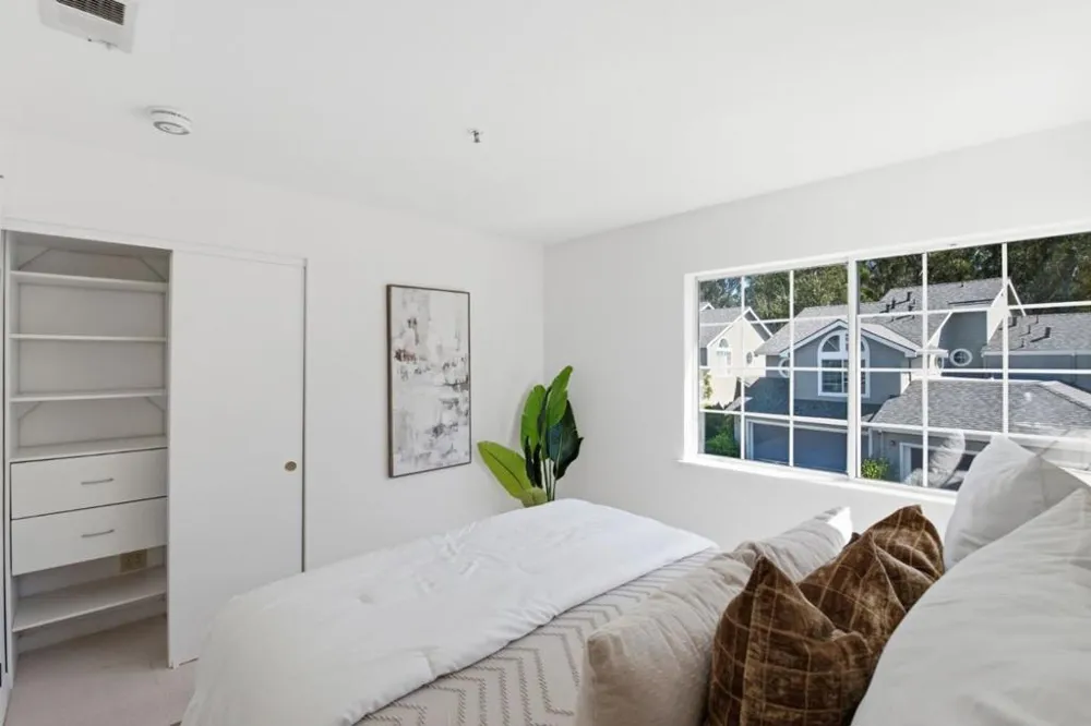 1902 Jameston Lane Daly City, CA 94014