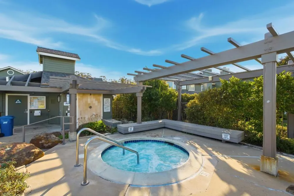 1902 Jameston Lane Daly City, CA 94014