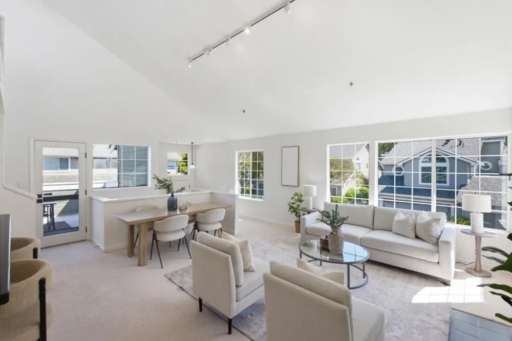 1902 Jameston Lane Daly City, CA 94014