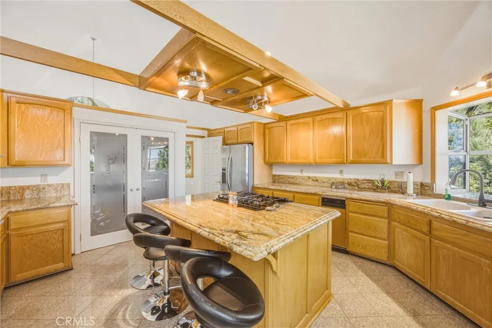 299 Fairway Lake Arrowhead, CA 92352