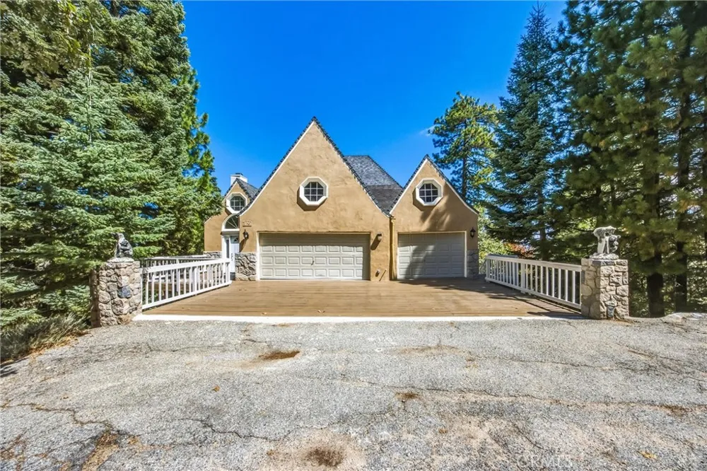 299 Fairway Lake Arrowhead, CA 92352