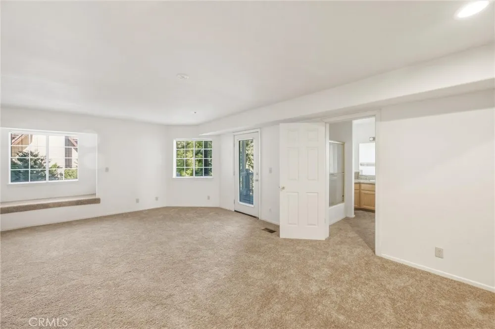 299 Fairway Lake Arrowhead, CA 92352