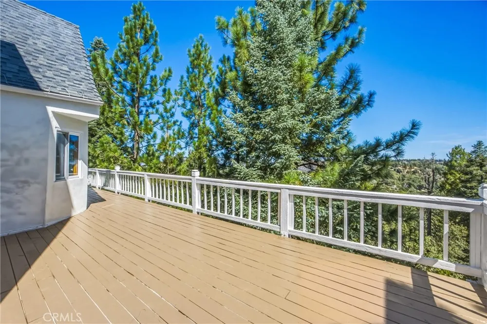 299 Fairway Lake Arrowhead, CA 92352