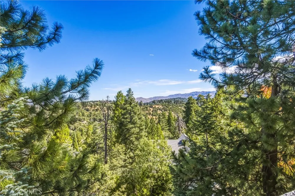 299 Fairway Lake Arrowhead, CA 92352
