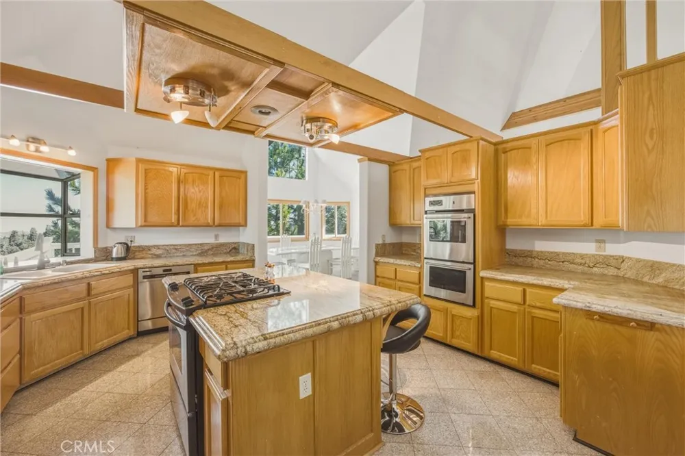 299 Fairway Lake Arrowhead, CA 92352