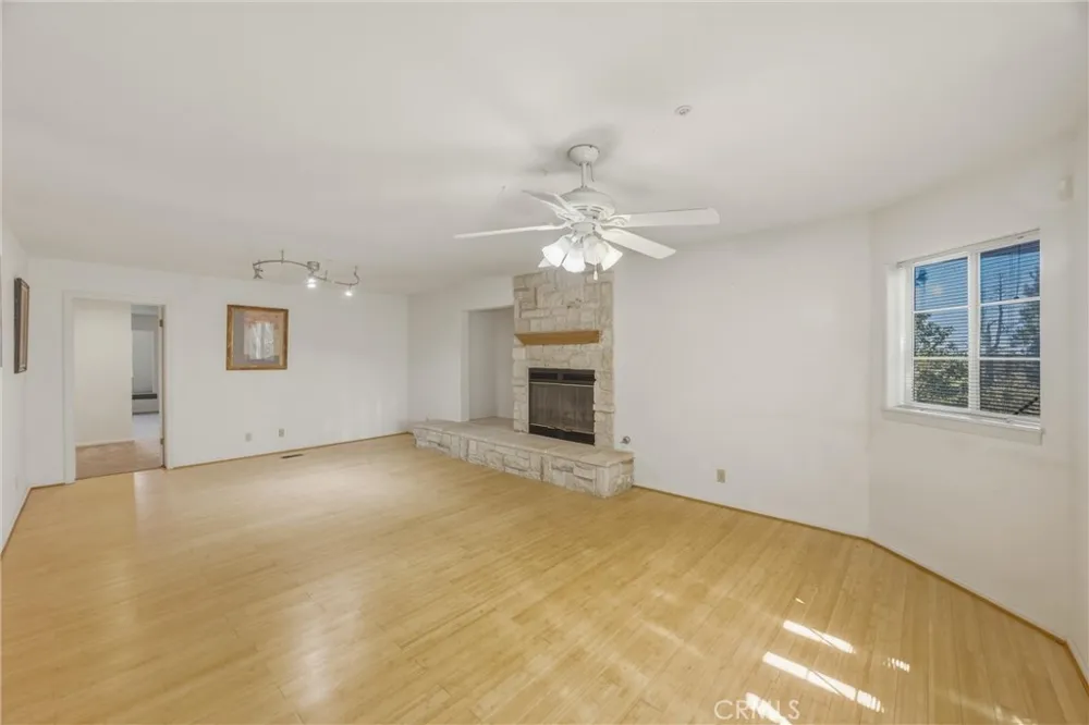 299 Fairway Lake Arrowhead, CA 92352