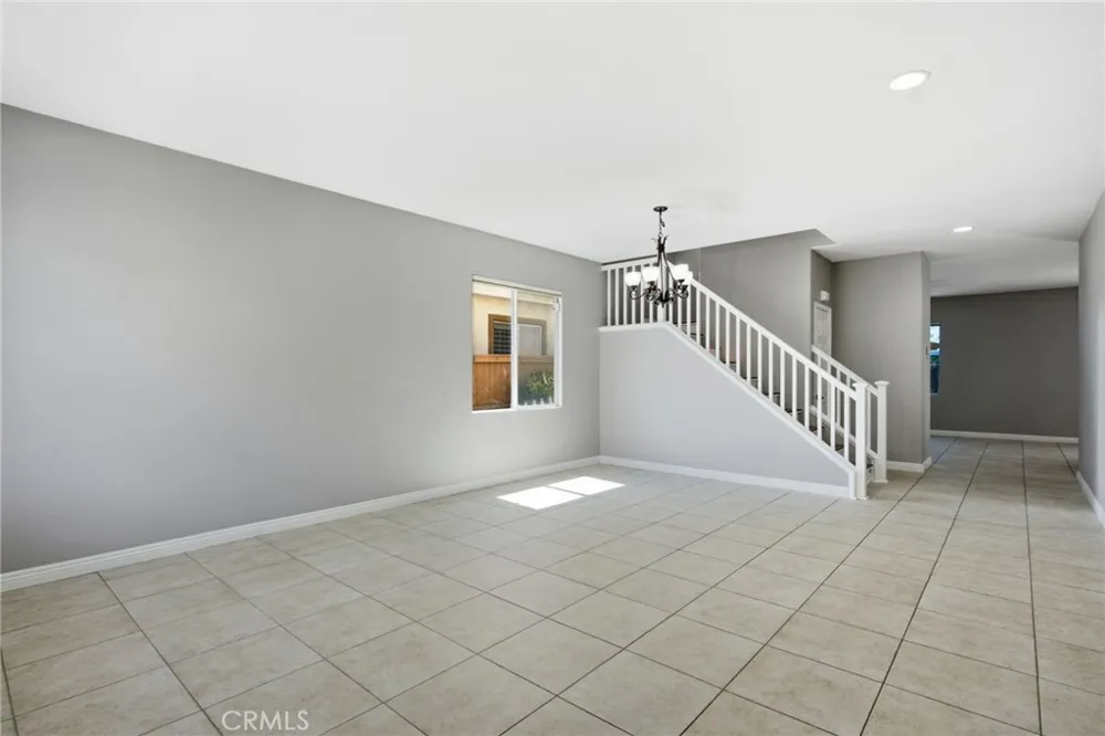 327 Alamo Way Oceanside, CA 92057