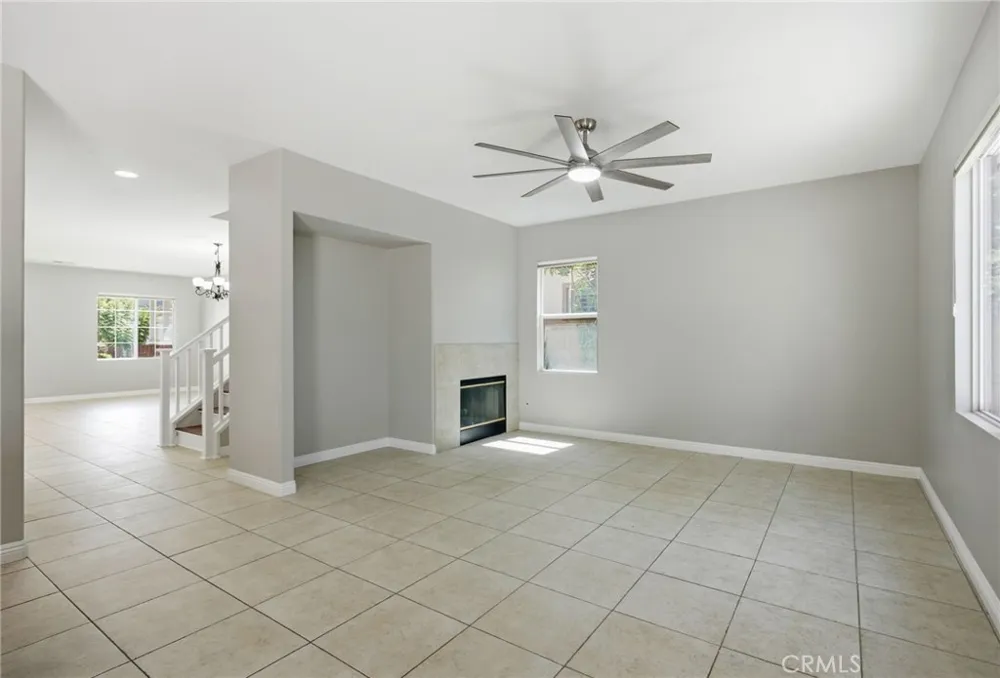 327 Alamo Way Oceanside, CA 92057