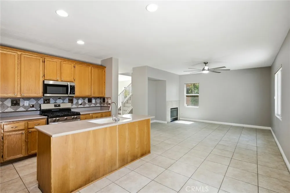 327 Alamo Way Oceanside, CA 92057