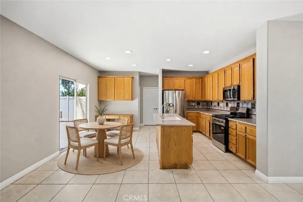 327 Alamo Way Oceanside, CA 92057