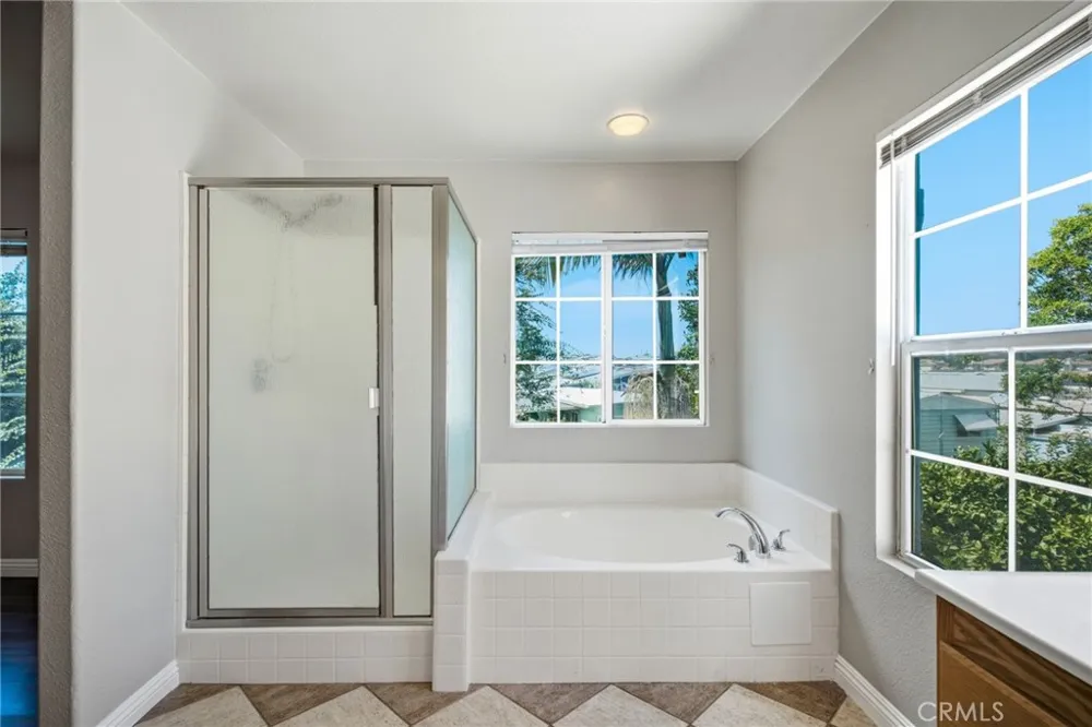 327 Alamo Way Oceanside, CA 92057