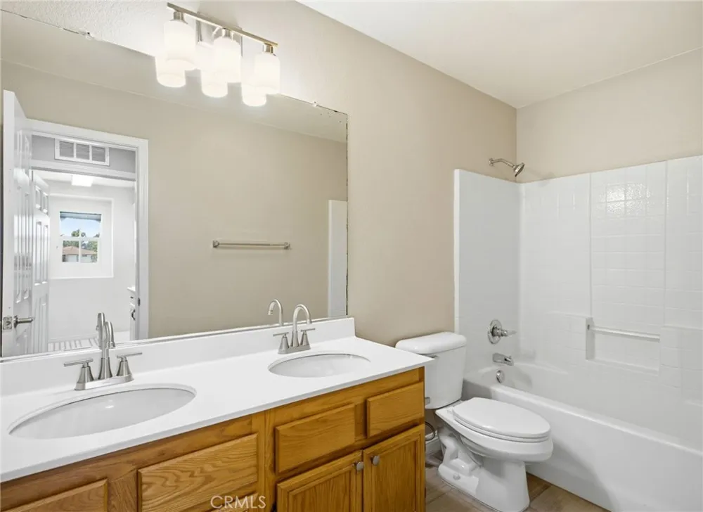 327 Alamo Way Oceanside, CA 92057