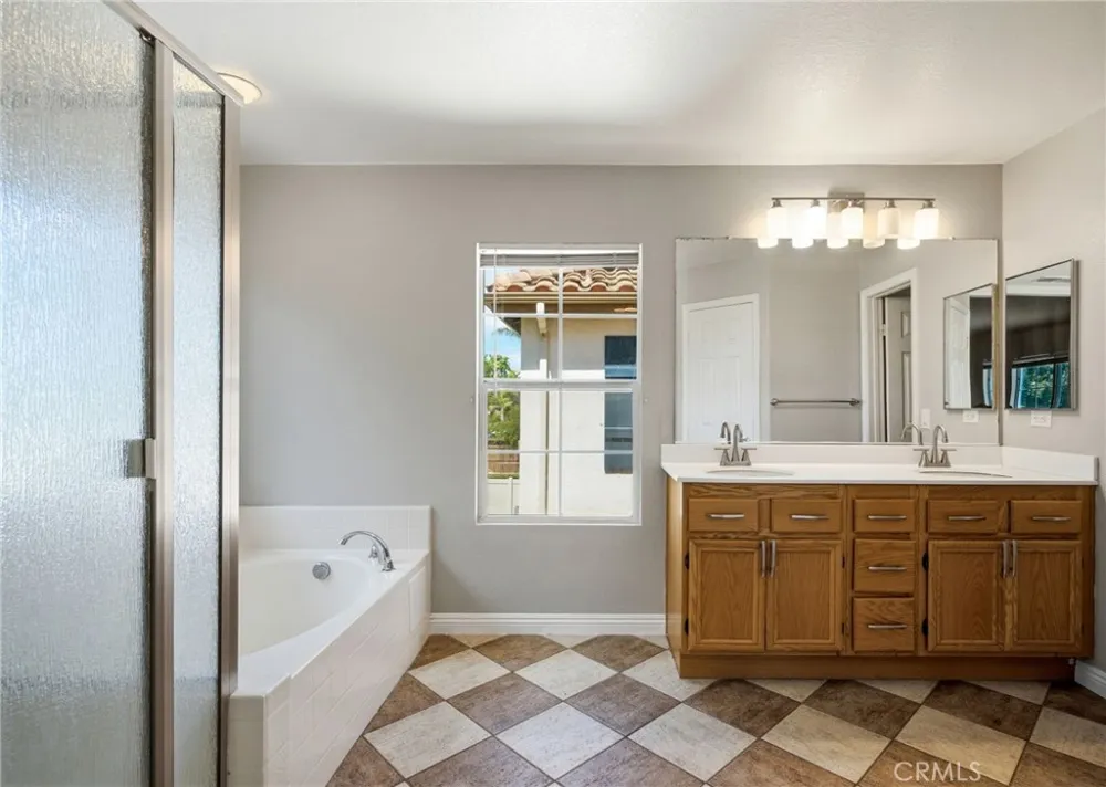 327 Alamo Way Oceanside, CA 92057