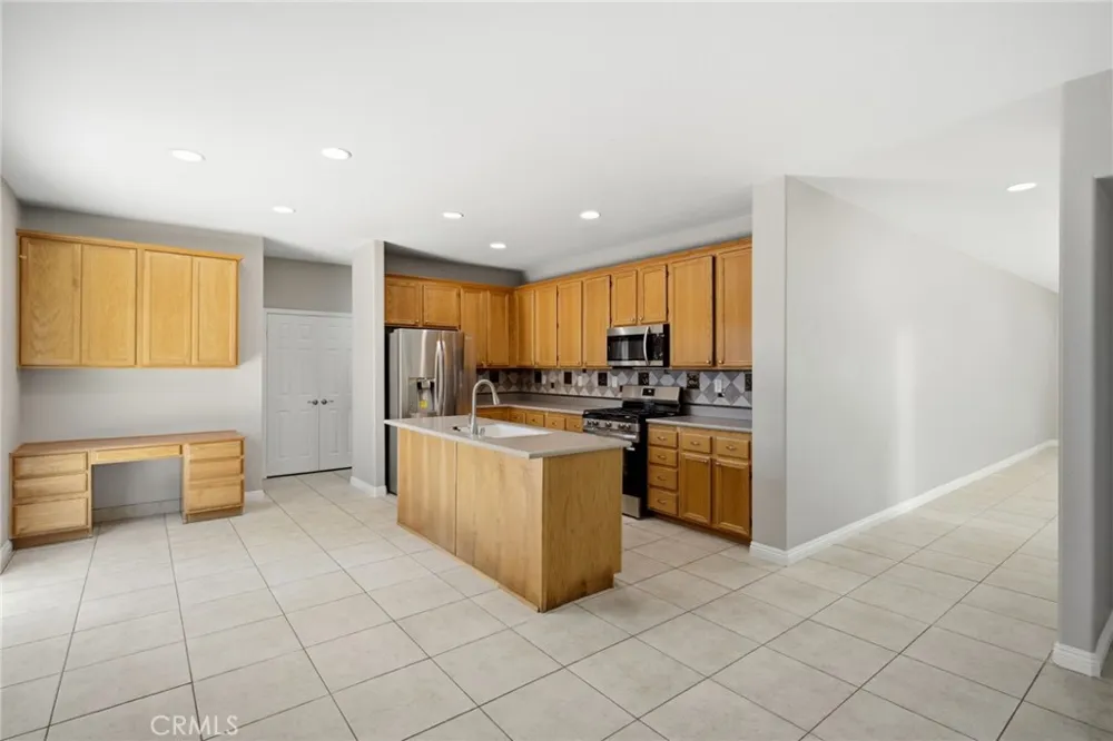 327 Alamo Way Oceanside, CA 92057