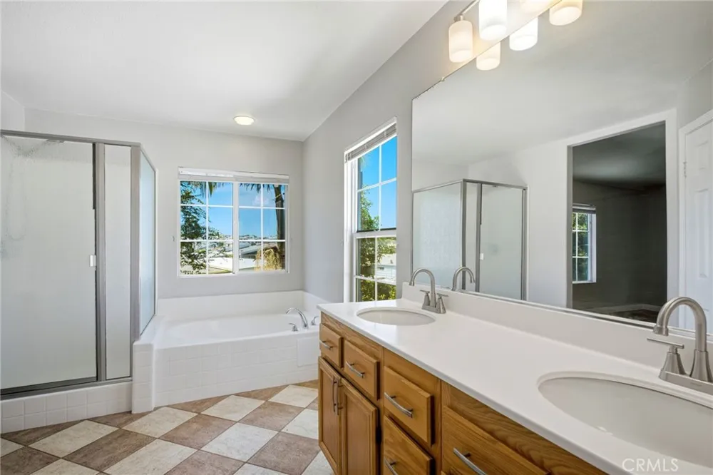 327 Alamo Way Oceanside, CA 92057