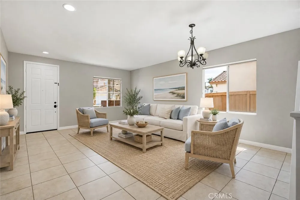 327 Alamo Way Oceanside, CA 92057