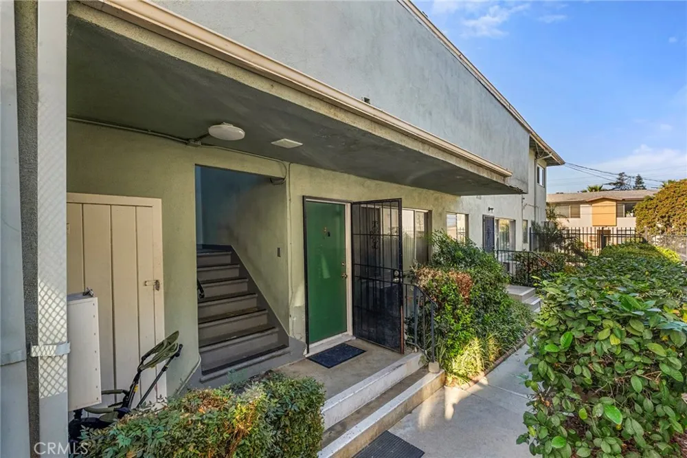 13520 Rye Sherman Oaks, CA 91423