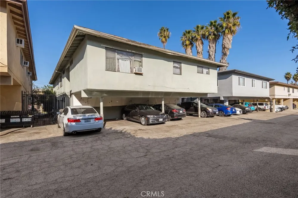 13520 Rye Sherman Oaks, CA 91423