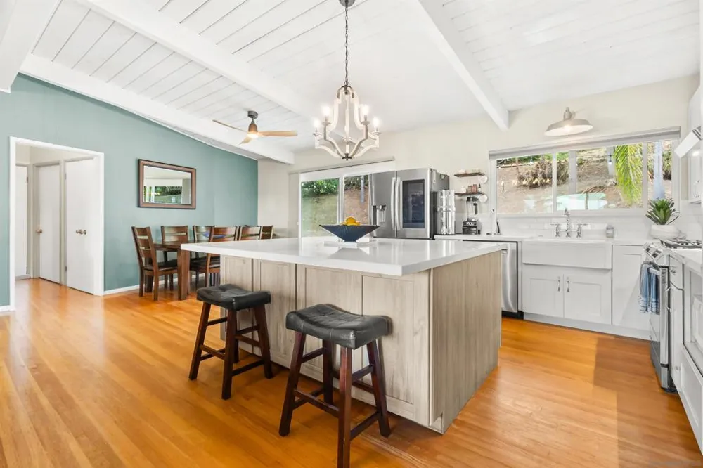 163 Ocean View Vista, CA 92084