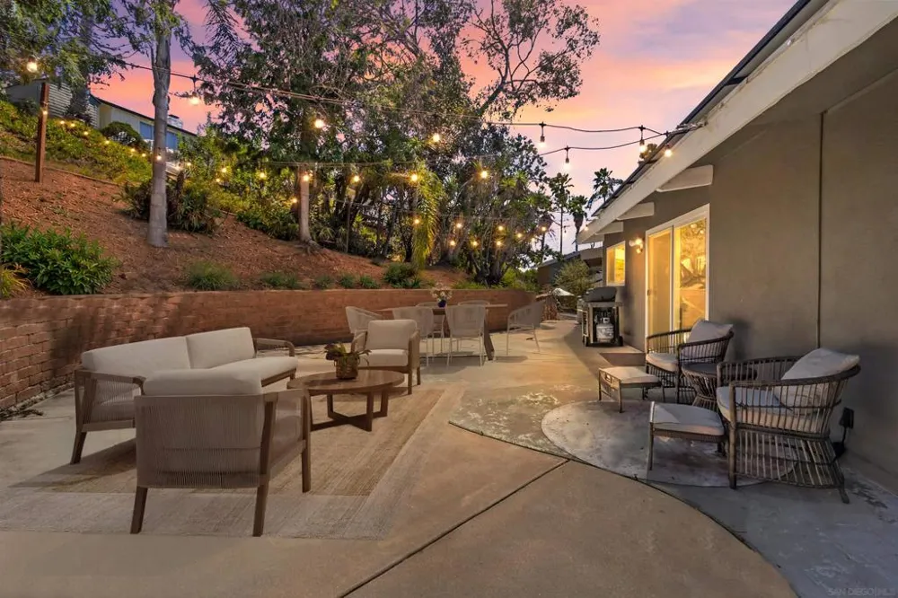 163 Ocean View Vista, CA 92084