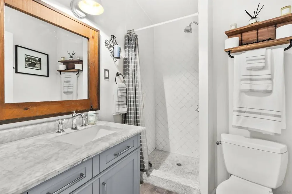 163 Ocean View Vista, CA 92084