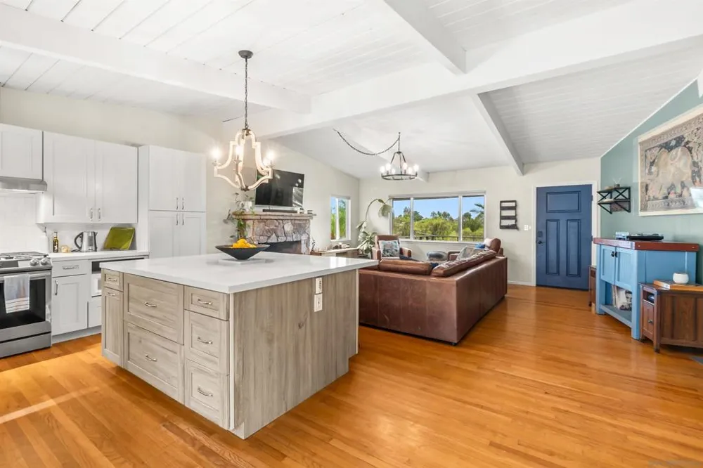 163 Ocean View Vista, CA 92084