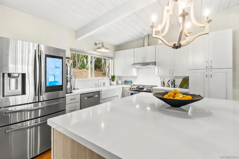 163 Ocean View Vista, CA 92084