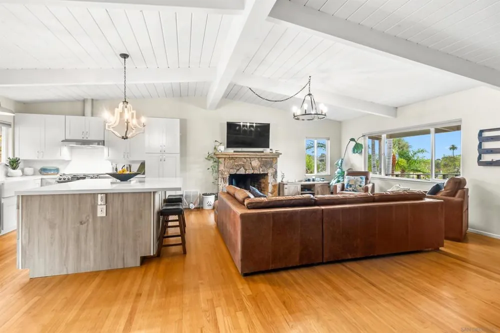 163 Ocean View Vista, CA 92084