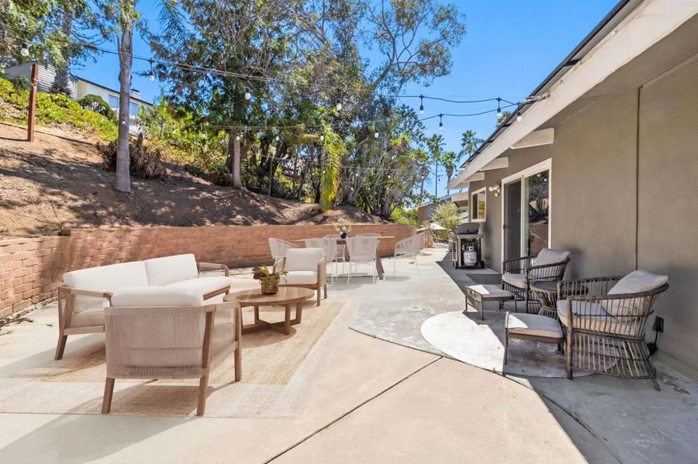 163 Ocean View Vista, CA 92084