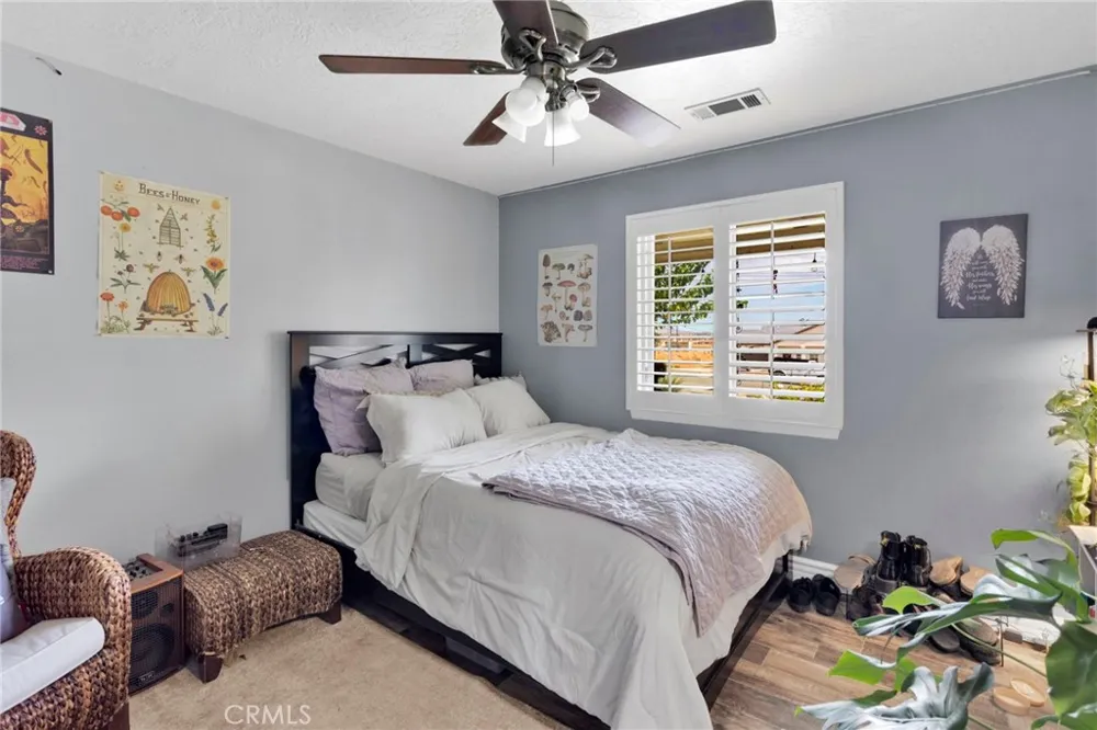 11846 Ivy Avenue Hesperia, CA 92345
