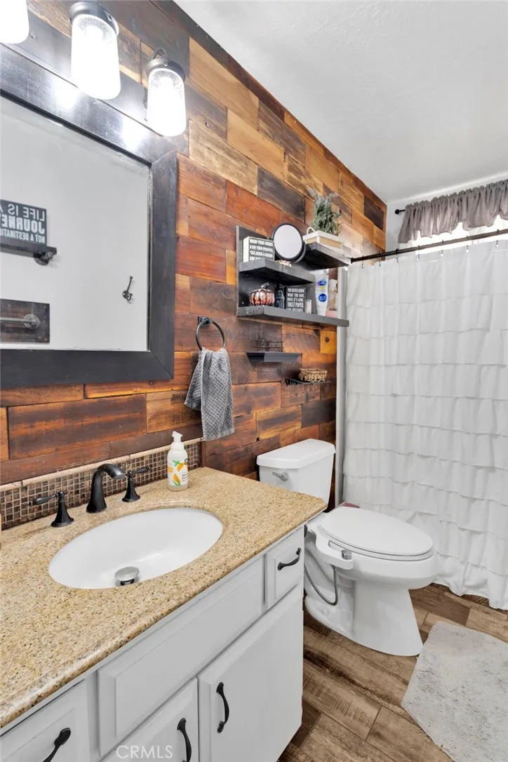 11846 Ivy Avenue Hesperia, CA 92345