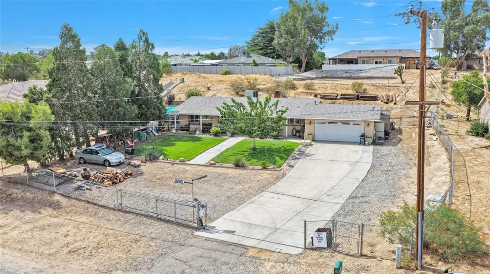11846 Ivy Avenue Hesperia, CA 92345