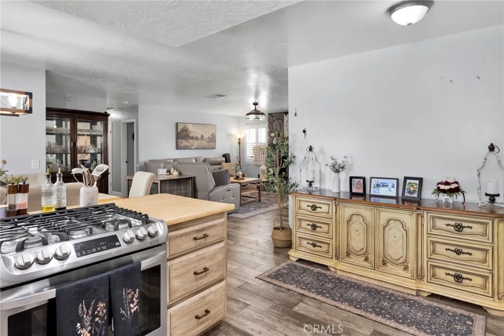 11846 Ivy Avenue Hesperia, CA 92345