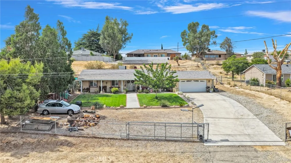 11846 Ivy Avenue Hesperia, CA 92345