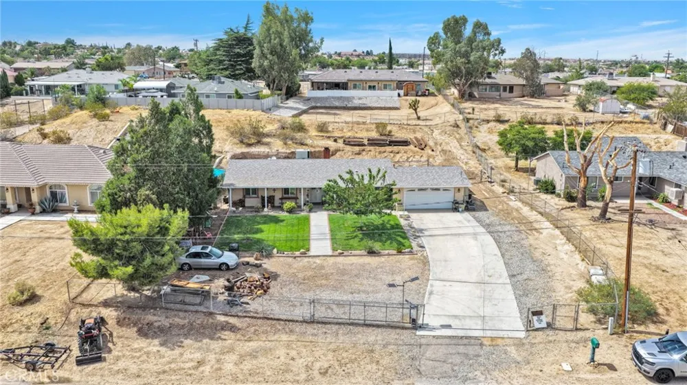 11846 Ivy Avenue Hesperia, CA 92345