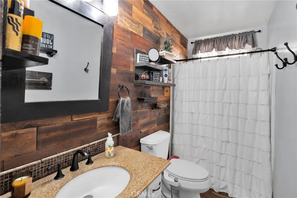 11846 Ivy Avenue Hesperia, CA 92345