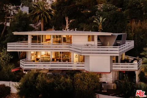 2383 Loma Vista Place