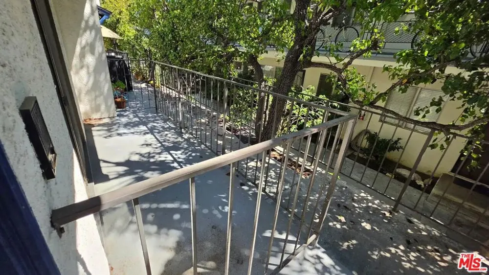 1018 6th Street #C Santa Monica, CA 90403